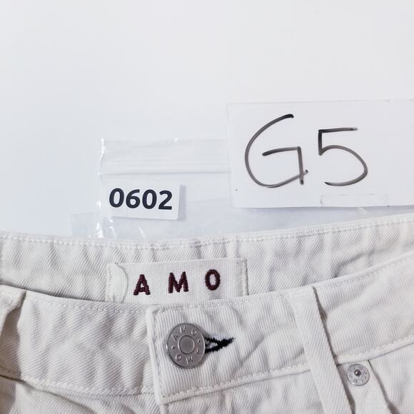 AMO Jeans Bella Vintage White Frayed Hem High Rise Denim - Picture 14 of 14